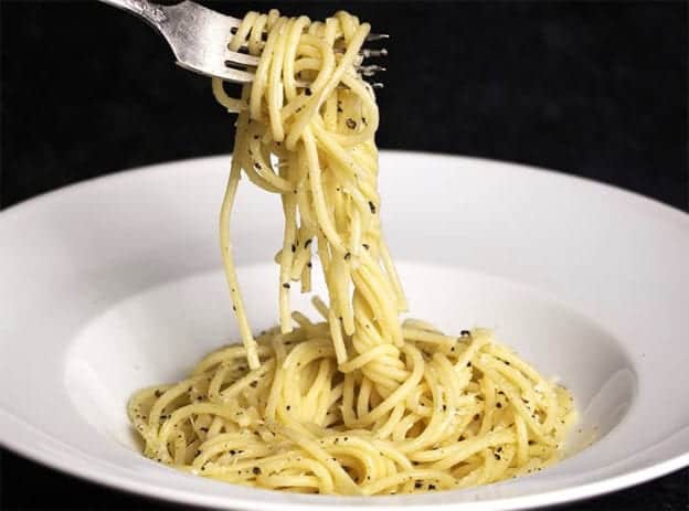 Cacio e pepe pasta