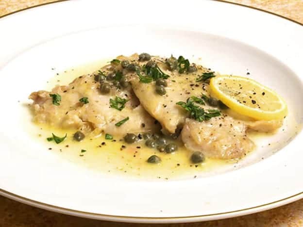 Chicken piccata with lemon sauce